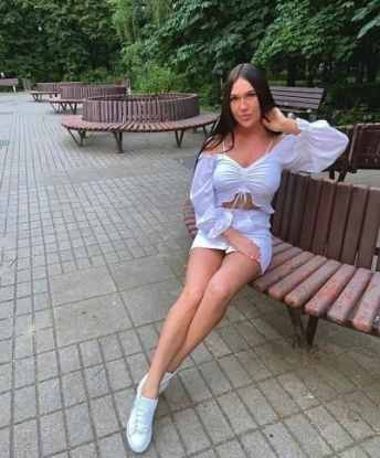 Я сделаю все, чтобы ты почувствовал себя особенным и удовлетворенным. 💋
Мои услуги включают классический секс, оральные ласки, эротический массаж и многое другое. Я знаю, как доставить удовольствие и исполнить твои самые сокровенные фантазии. 😉🔥
Мои клиенты говорят, что встречи со мной - настоящий рай на земле. Не веришь? Прочитай отзывы и убедись сам! 💫🌟
А самое главное, я настоящая красавица, фото соответствуют действительности. Обладая изящной фигурой и искусными руками, я умею использовать свои преимущества, чтобы сделать наше свидание по-настоящему незабываемым. 💕💃
Так что, если ты живешь в Москве или находишься в Москве, и хочешь испытать настоящее блаженство, не медли и свяжись со мной сейчас! Я жду тебя... 😘💌 Оля